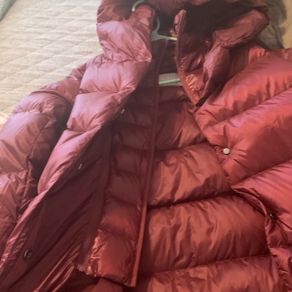 Parka - Picture 3 of 8